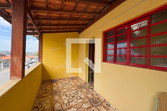 Sacada de casa à venda com 2 quartos, 191m² em Jardim Cruz Alta, Várzea Paulista