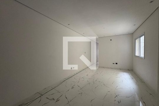 Sala de apartamento à venda com 2 quartos, 90m² em Vila Curuçá, Santo André
