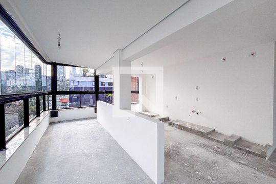 Sala/Cozinha de apartamento à venda com 3 quartos, 264m² em Vila Madalena, São Paulo