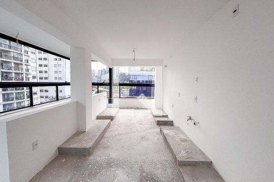Sala/Cozinha de apartamento à venda com 3 quartos, 264m² em Vila Madalena, São Paulo