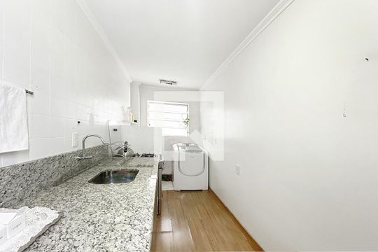 Cozinha de apartamento para alugar com 2 quartos, 36m² em São José, São Leopoldo