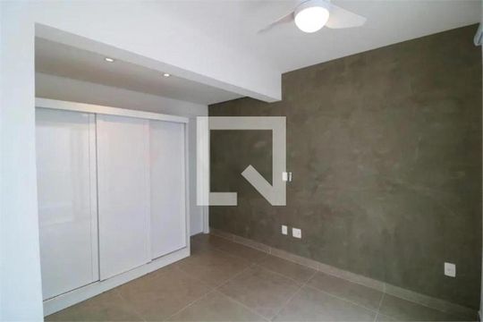 Casa à venda com 2 quartos, 103m² em Cambuci, São Paulo