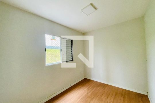 Quarto 2 de apartamento para alugar com 2 quartos, 48m² em Jardim São Luis, Guarulhos