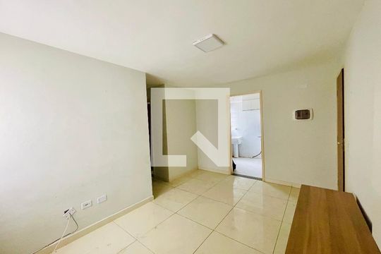 Sala de apartamento para alugar com 2 quartos, 48m² em Jardim São Luis, Guarulhos