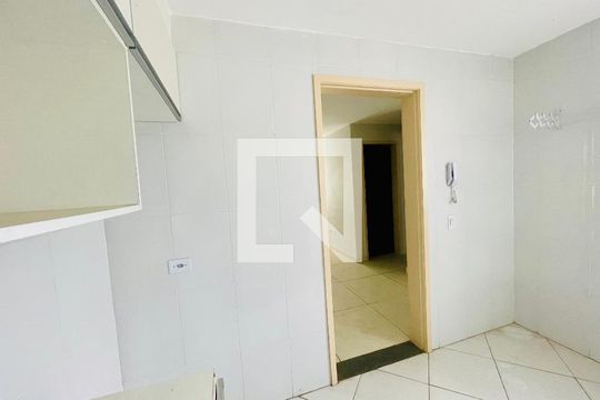 Cozinha de apartamento para alugar com 2 quartos, 48m² em Jardim São Luis, Guarulhos