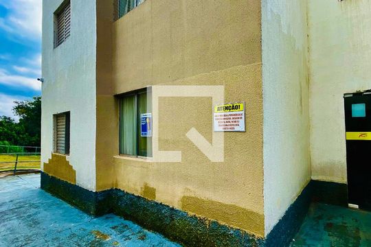 Placa  de apartamento para alugar com 2 quartos, 48m² em Jardim São Luis, Guarulhos