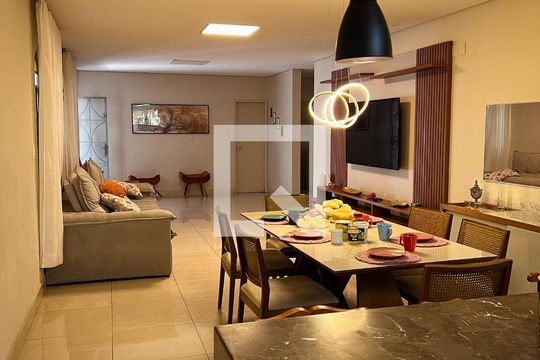 Sala de casa à venda com 3 quartos, 450m² em Novo Progresso, Contagem