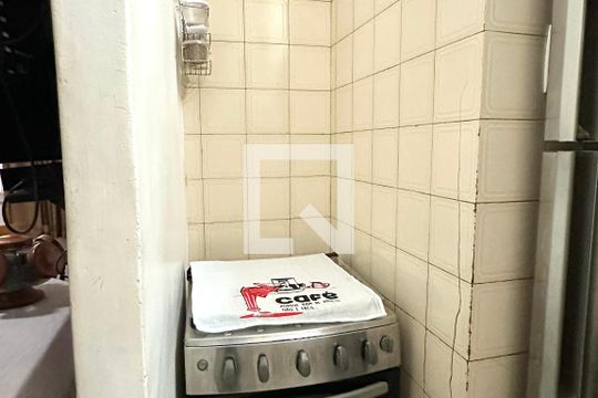 Cozinha de apartamento para alugar com 1 quarto, 30m² em Copacabana, Rio de Janeiro