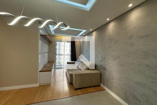 Sala de apartamento à venda com 2 quartos, 61m² em Jardim Tupanci, Barueri
