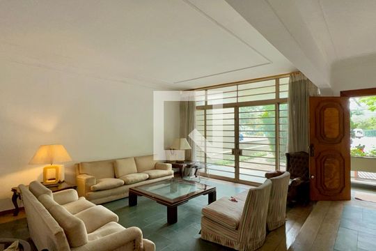 Sala de casa para alugar com 4 quartos, 306m² em Paraíso, São Paulo