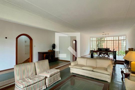 Sala de casa para alugar com 4 quartos, 306m² em Paraíso, São Paulo