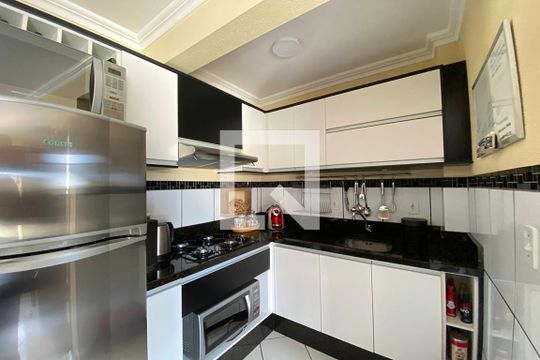 Cozinha de apartamento para alugar com 1 quarto, 38m² em Vila Nova, Novo Hamburgo