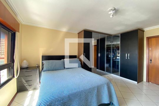 Sala/Quarto de apartamento para alugar com 1 quarto, 38m² em Vila Nova, Novo Hamburgo