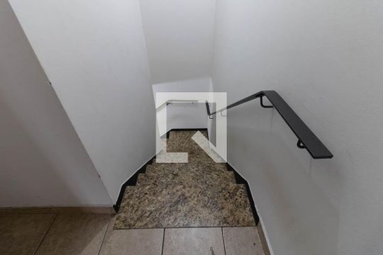 Escada de casa à venda com 4 quartos, 153m² em Vila Brasilio Machado, São Paulo