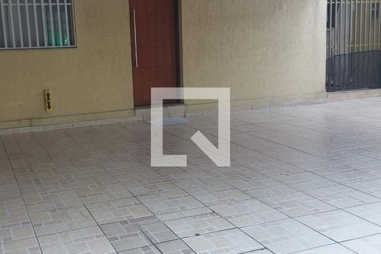Garagem  de casa à venda com 2 quartos, 68m² em Vila Antonieta, São Paulo