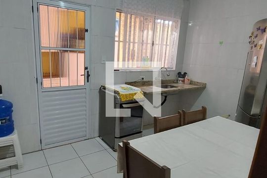 Cozinha de casa à venda com 2 quartos, 68m² em Vila Antonieta, São Paulo