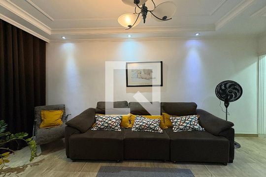 Sala de casa à venda com 3 quartos, 185m² em Vila Curuçá, Santo André