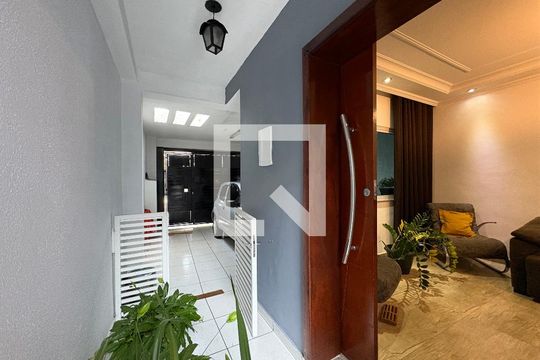 Quintal de casa à venda com 3 quartos, 185m² em Vila Curuçá, Santo André