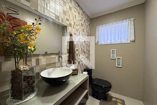 Lavabo de casa à venda com 3 quartos, 185m² em Vila Curuçá, Santo André