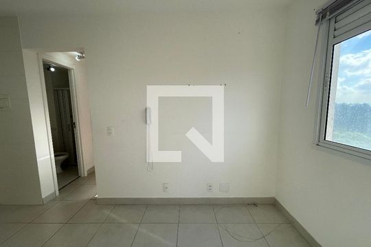 Sala de apartamento para alugar com 2 quartos, 33m² em Jardim Celeste, São Paulo