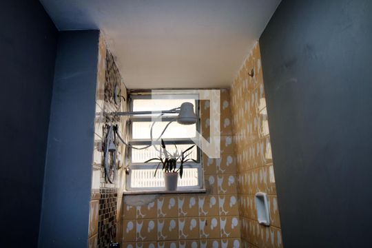 Banheiro de apartamento à venda com 2 quartos, 42m² em Irajá, Rio de Janeiro