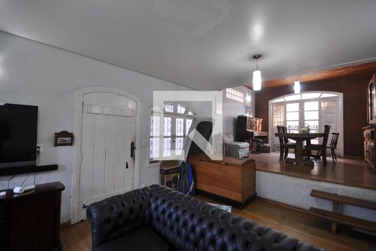 Sala de casa à venda com 4 quartos, 200m² em Tremembé, São Paulo