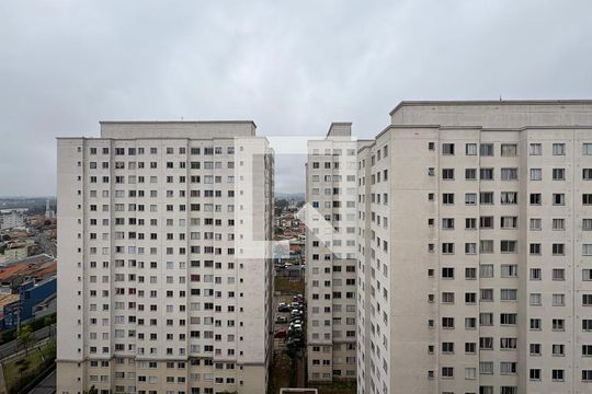Vista da sala de apartamento à venda com 2 quartos, 44m² em Parque Sao Vicente, Santo André
