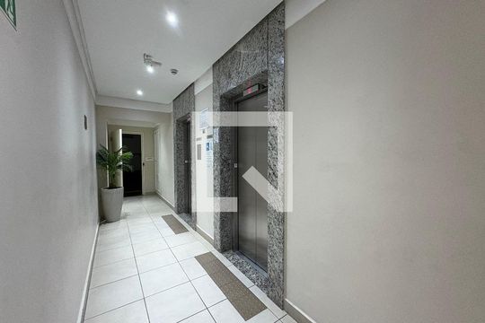 Hall social de apartamento à venda com 2 quartos, 44m² em Parque Sao Vicente, Santo André