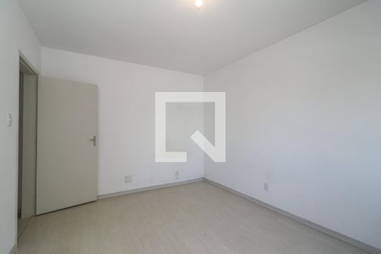Quarto 1 de apartamento à venda com 3 quartos, 76m² em Vila Ipiranga, Porto Alegre
