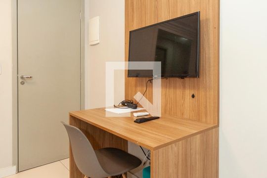 Escritório de kitnet/studio para alugar com 1 quarto, 16m² em Jardim São Luís, São Paulo
