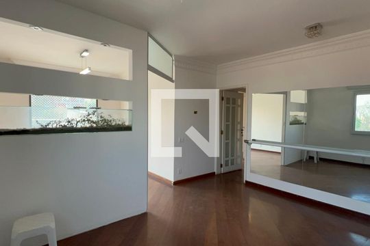 Sala de apartamento à venda com 2 quartos, 88m² em Vila Madalena, São Paulo