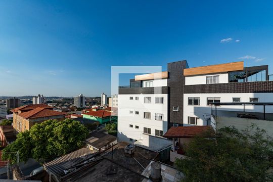 Sala 1 vista de apartamento à venda com 3 quartos, 200m² em Barreiro, Belo Horizonte