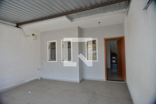 Garagem de casa à venda com 2 quartos, 88m² em Parque das Nações, Santo André