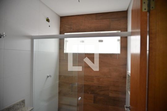 Banheiro Social de casa à venda com 2 quartos, 88m² em Parque das Nações, Santo André