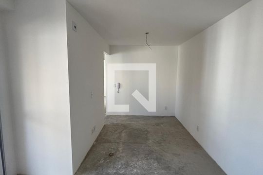 Sala de apartamento à venda com 2 quartos, 57m² em Jardim Bela Vista, Santo André