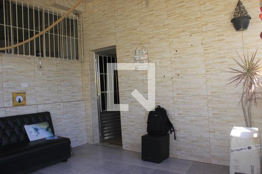 Quintal de casa à venda com 4 quartos, 180m² em Vila Florida, Guarulhos