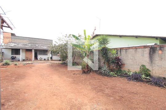 Casa para alugar com 1 quarto, 360m² em Sinimbu, Belo Horizonte