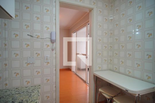 Cozinha de kitnet/studio à venda com 1 quarto, 41m² em Centro, São Leopoldo