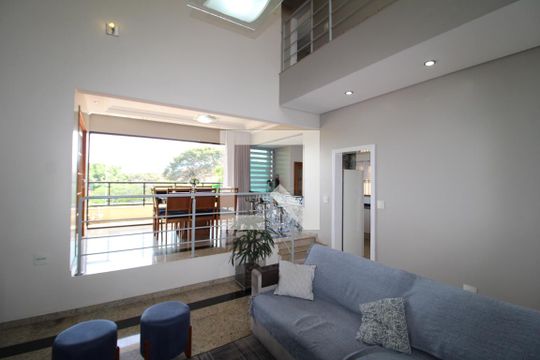 Sala 1 de casa à venda com 3 quartos, 380m² em Vila Maria Luisa, São Paulo