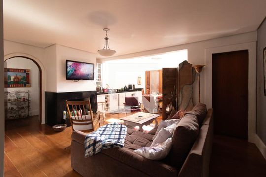 Sala 2 de casa à venda com 5 quartos, 900m² em Cavalhada, Porto Alegre