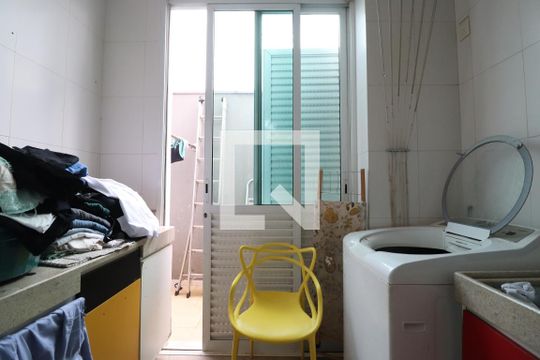 Área de Serviço de casa para alugar com 4 quartos, 490m² em Tabajaras, Uberlândia