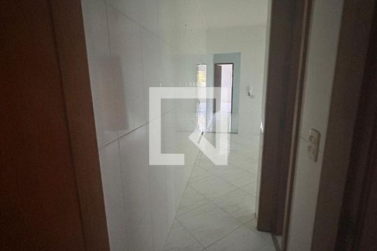 Corredor de casa à venda com 2 quartos, 69m² em Parque Continental, Guarulhos
