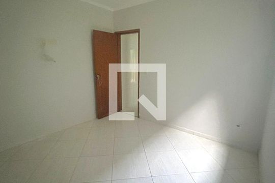 Quarto 2 de casa à venda com 2 quartos, 69m² em Parque Continental, Guarulhos