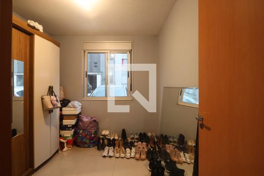 Quarto 1 de apartamento à venda com 2 quartos, 47m² em Olaria, Canoas