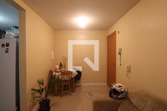 Sala de apartamento à venda com 2 quartos, 47m² em Olaria, Canoas