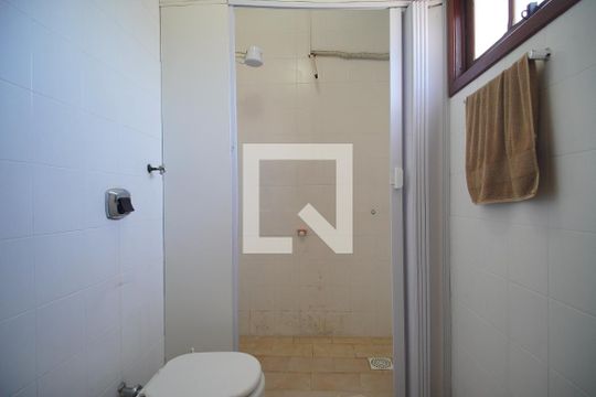 Banheiro de apartamento para alugar com 1 quarto, 90m² em Scharlau, São Leopoldo