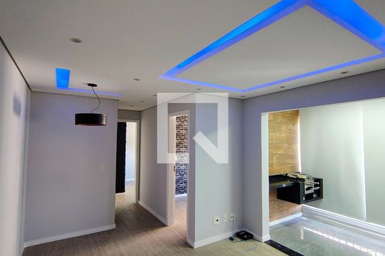Sala de apartamento à venda com 2 quartos, 50m² em Jardim Roberto, Osasco