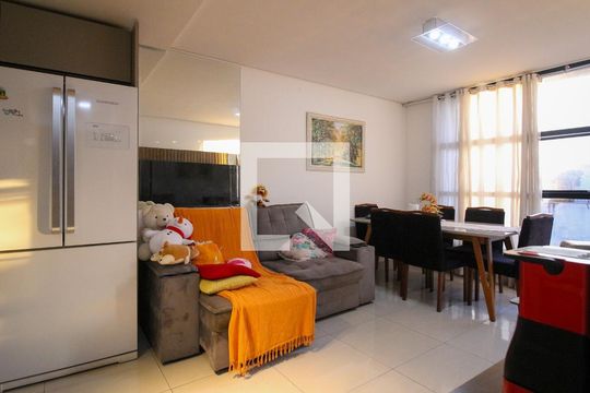 Sala de casa à venda com 2 quartos, 2147483647m² em Vila Antonieta, São Paulo