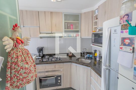 Cozinha de apartamento para alugar com 2 quartos, 60m² em Santos Dumont, São Leopoldo