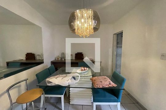 Sala de Jantar de casa para alugar com 2 quartos, 200m² em Jardim Celeste, São Paulo